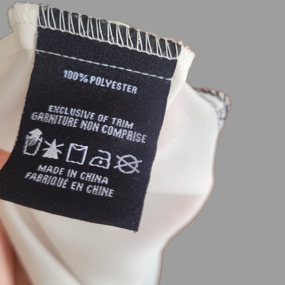 Charlie Paige Black and White Sleeveless Top M - Picture 3 of 5